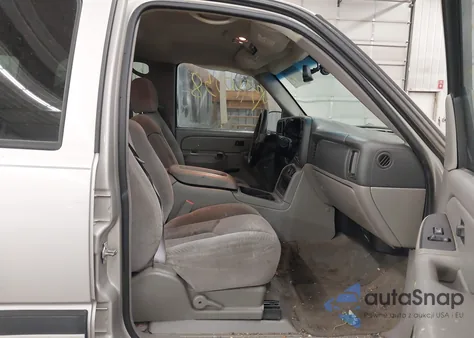 2005 Chevrolet Tahoe Ls z USA, uszkodzony, nr VIN 1GNEC13T05R118293